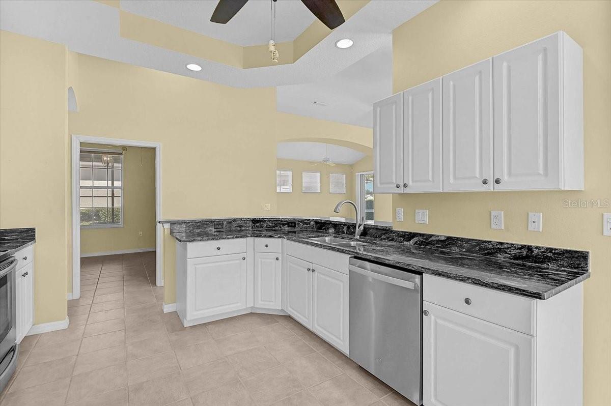 Image 7 of 47 For 4031 Caddie Drive E