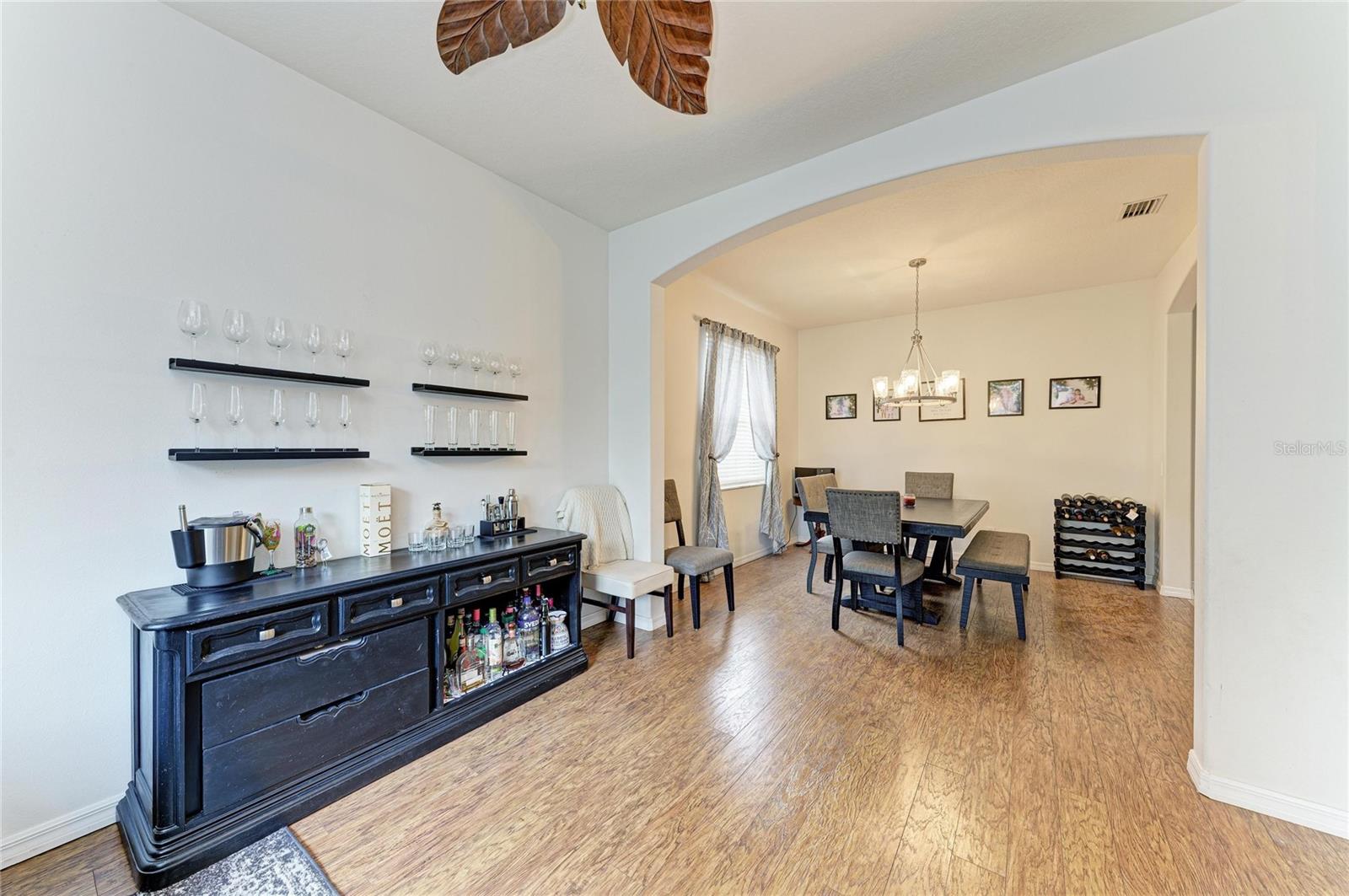 Image 10 of 63 For 835 Cedarcrest Court