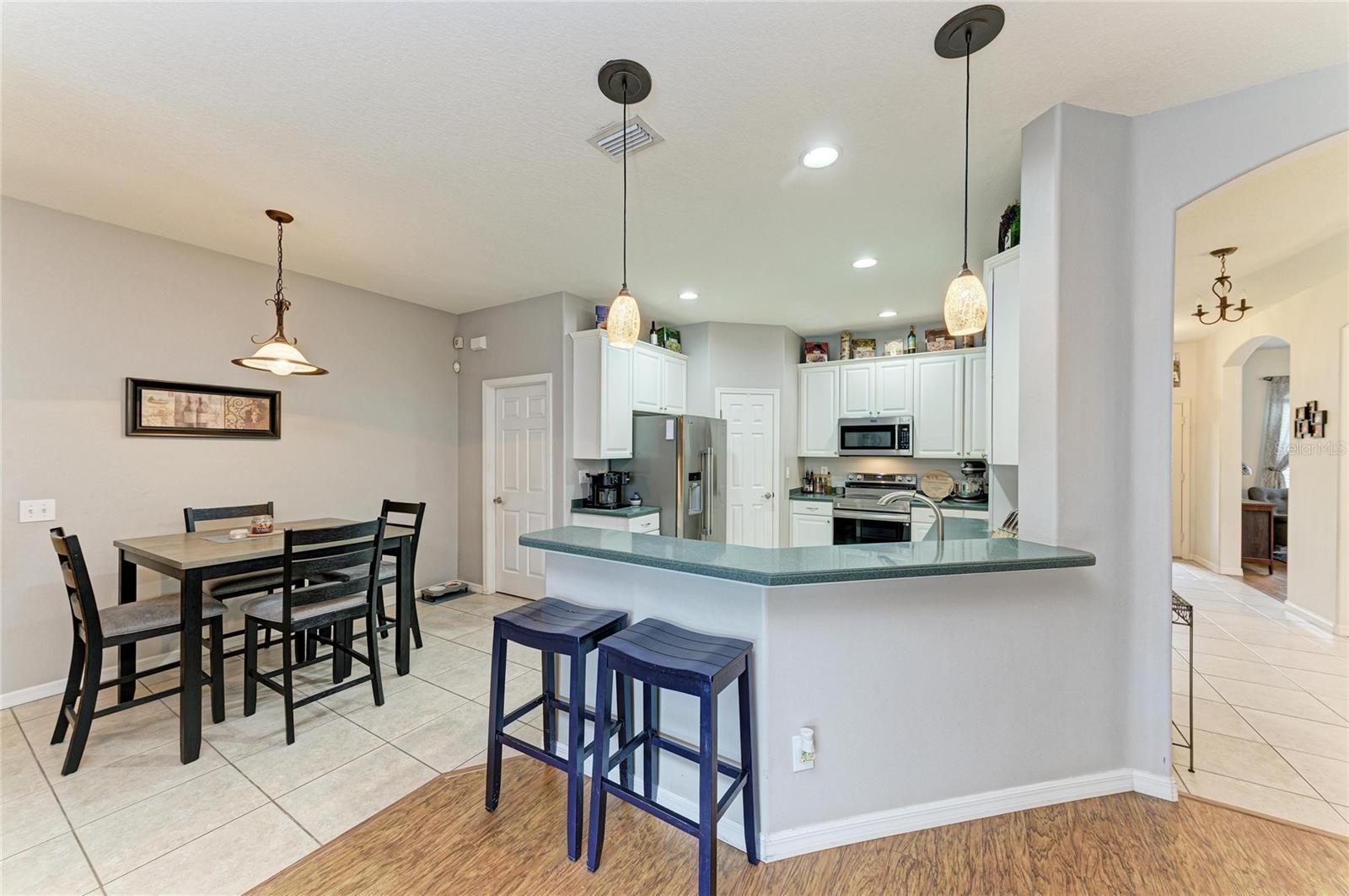 Image 14 of 63 For 835 Cedarcrest Court