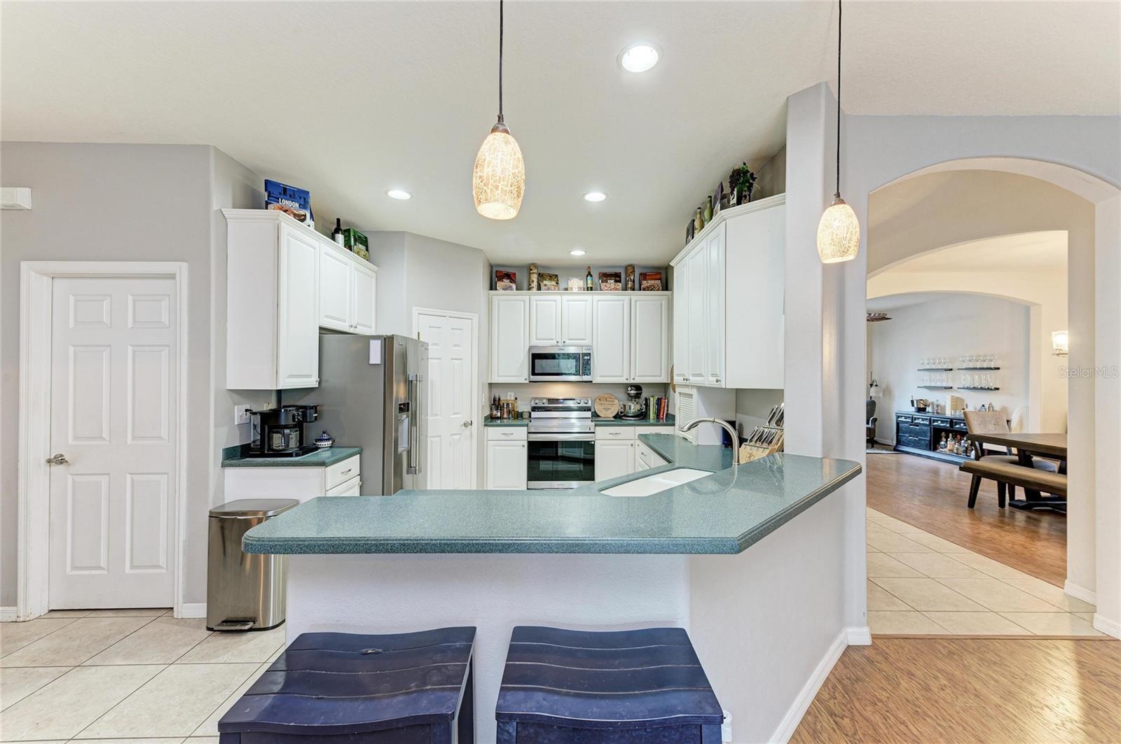 Image 15 of 63 For 835 Cedarcrest Court