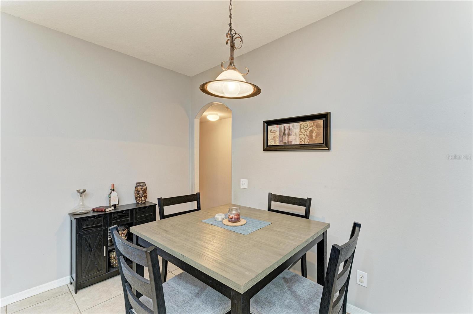 Image 21 of 63 For 835 Cedarcrest Court