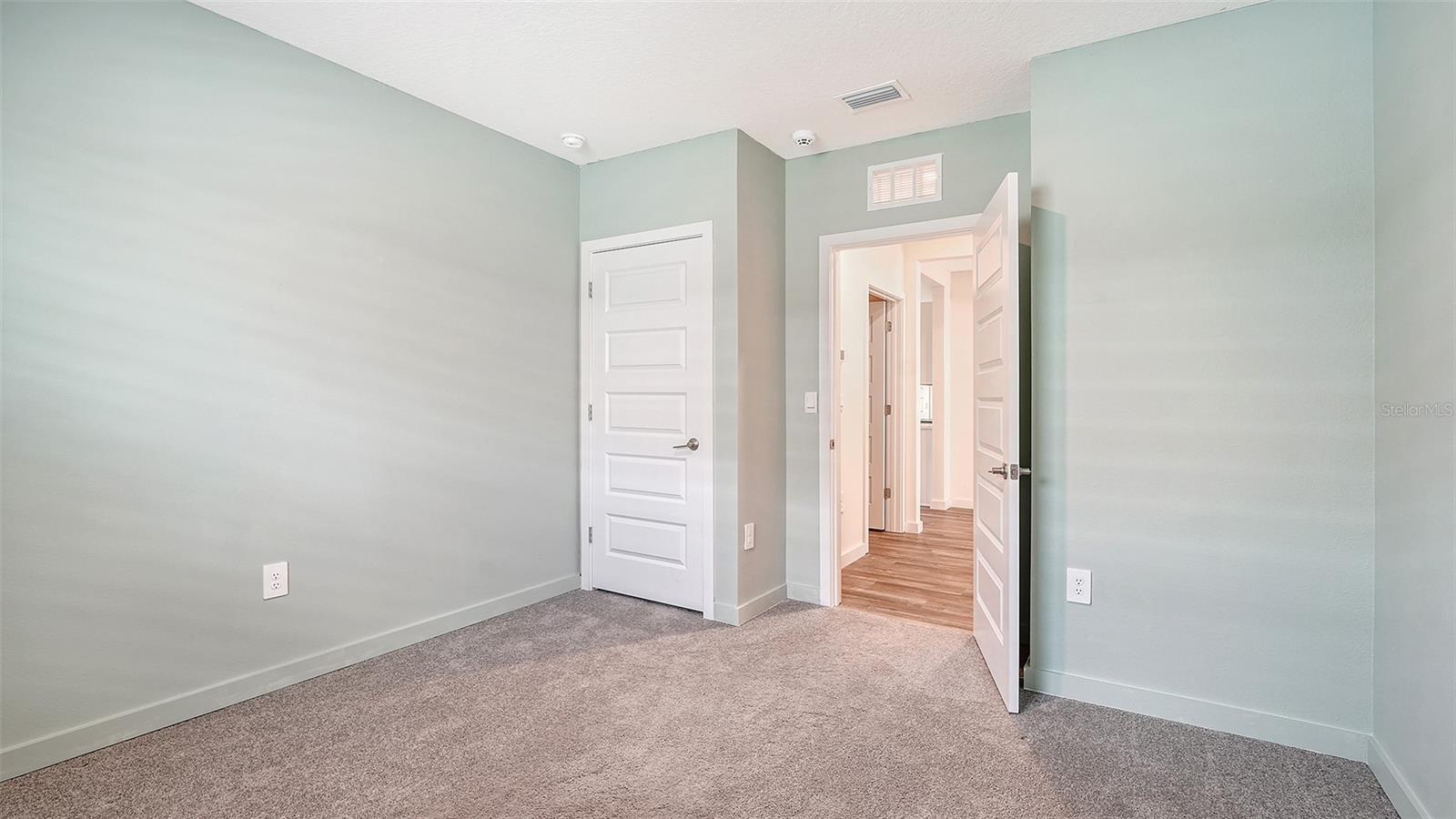 Image 27 of 51 For 17119 Barnwood Place