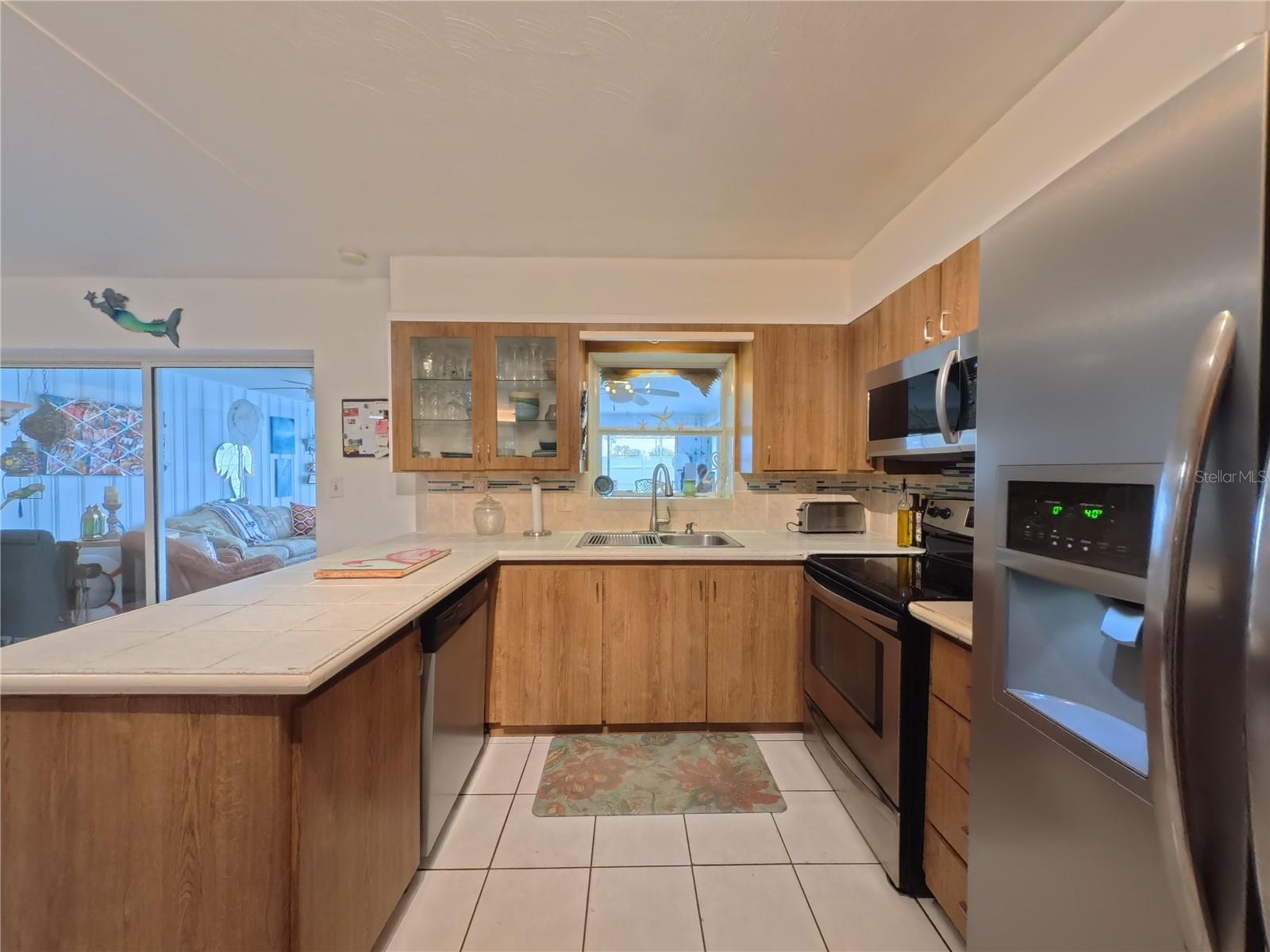 Image 10 of 25 For 4423 York Drive