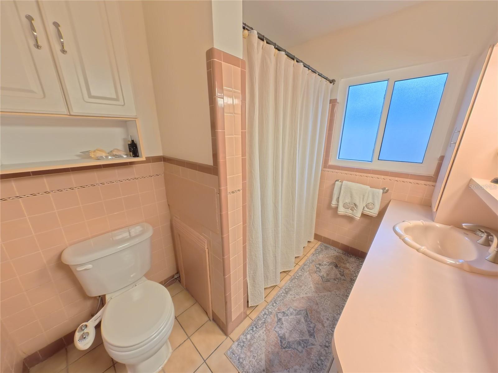 Image 15 of 25 For 4423 York Drive