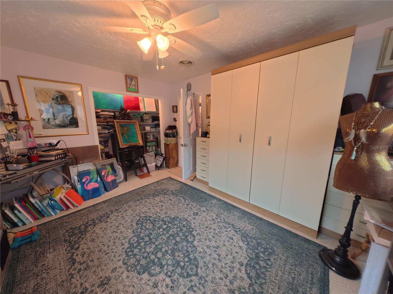 Image 17 of 25 For 4423 York Drive