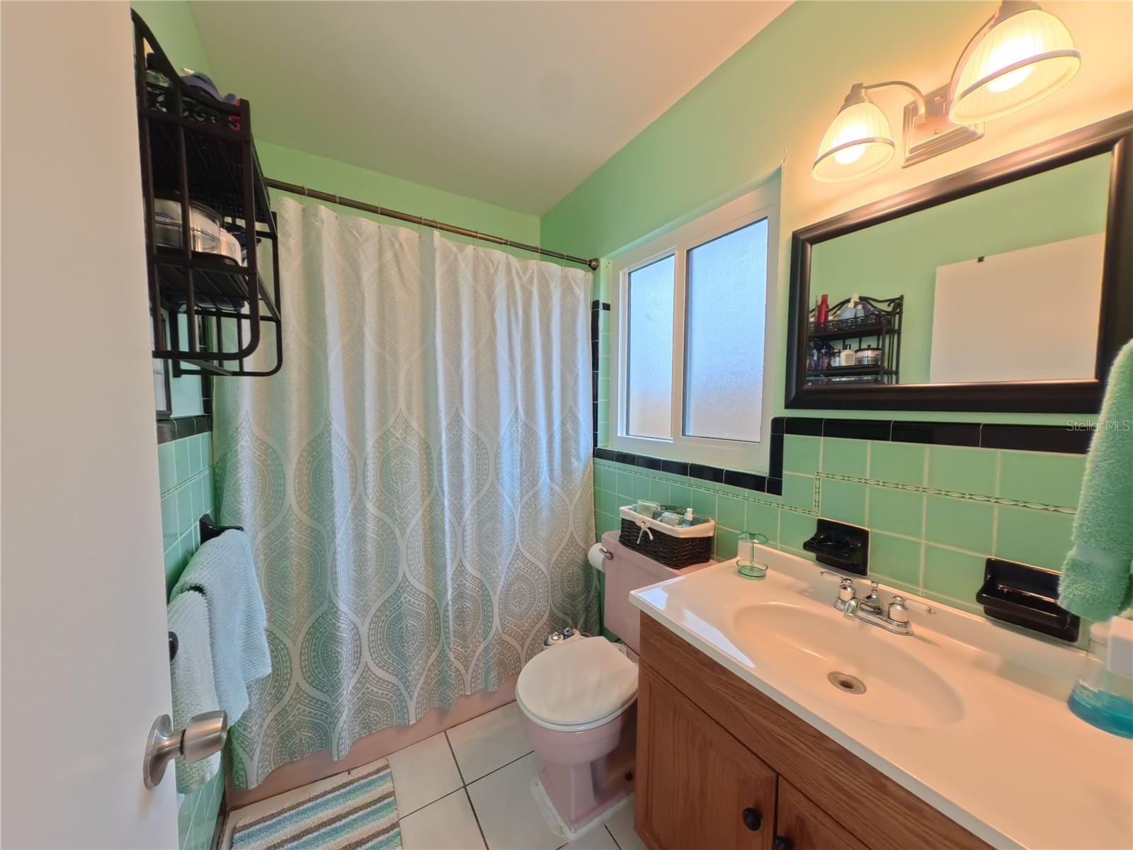 Image 9 of 25 For 4423 York Drive