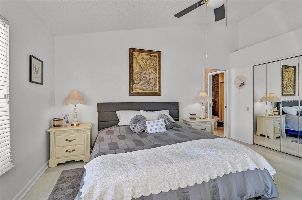 Image 12 of 35 For 4640 Peridia Boulevard E