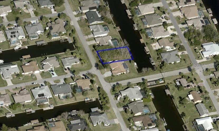 Image 6 of 6 For 25 Christopher Court N