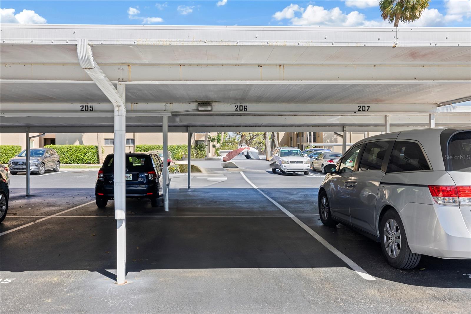 Image 12 of 17 For 1540 Glen Oaks Drive E B326