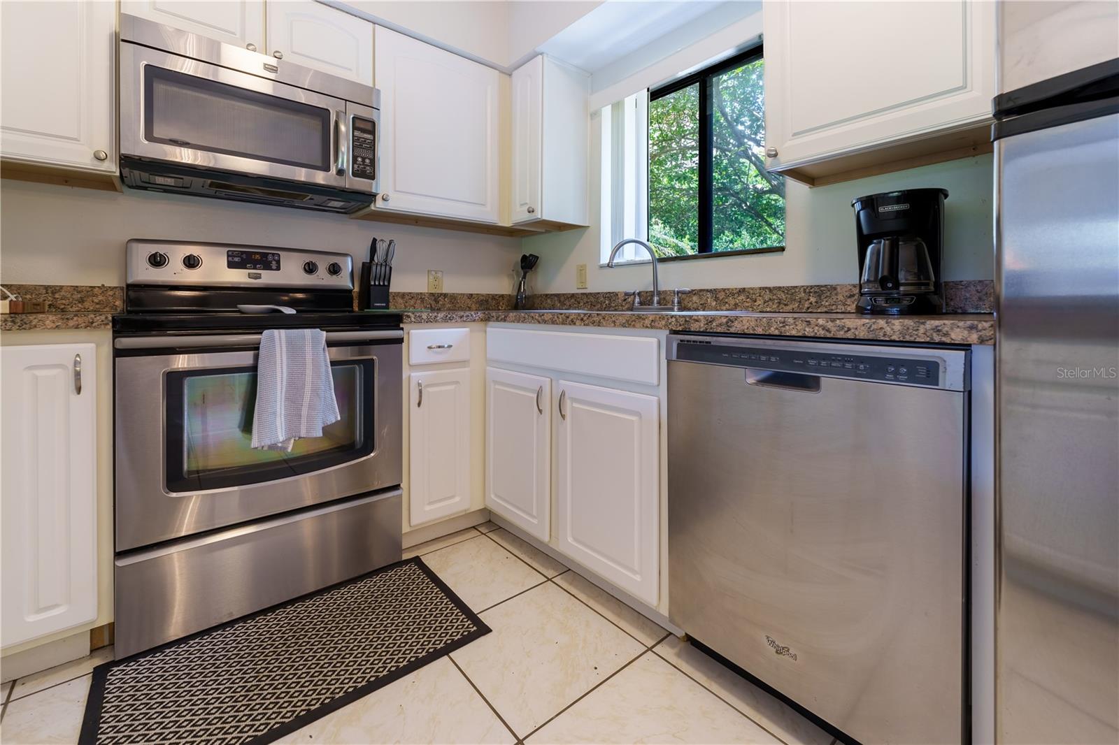 Image 4 of 24 For 5685 Ashton Lakes Drive 5685