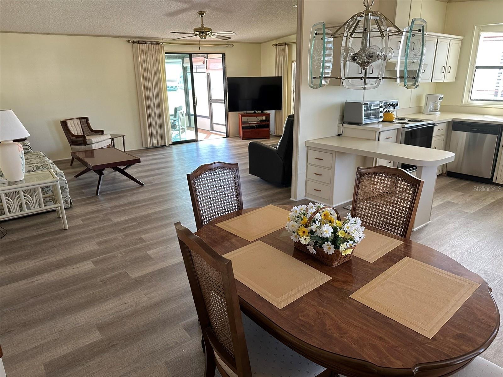 Image 2 of 22 For 76 Eagle Circle