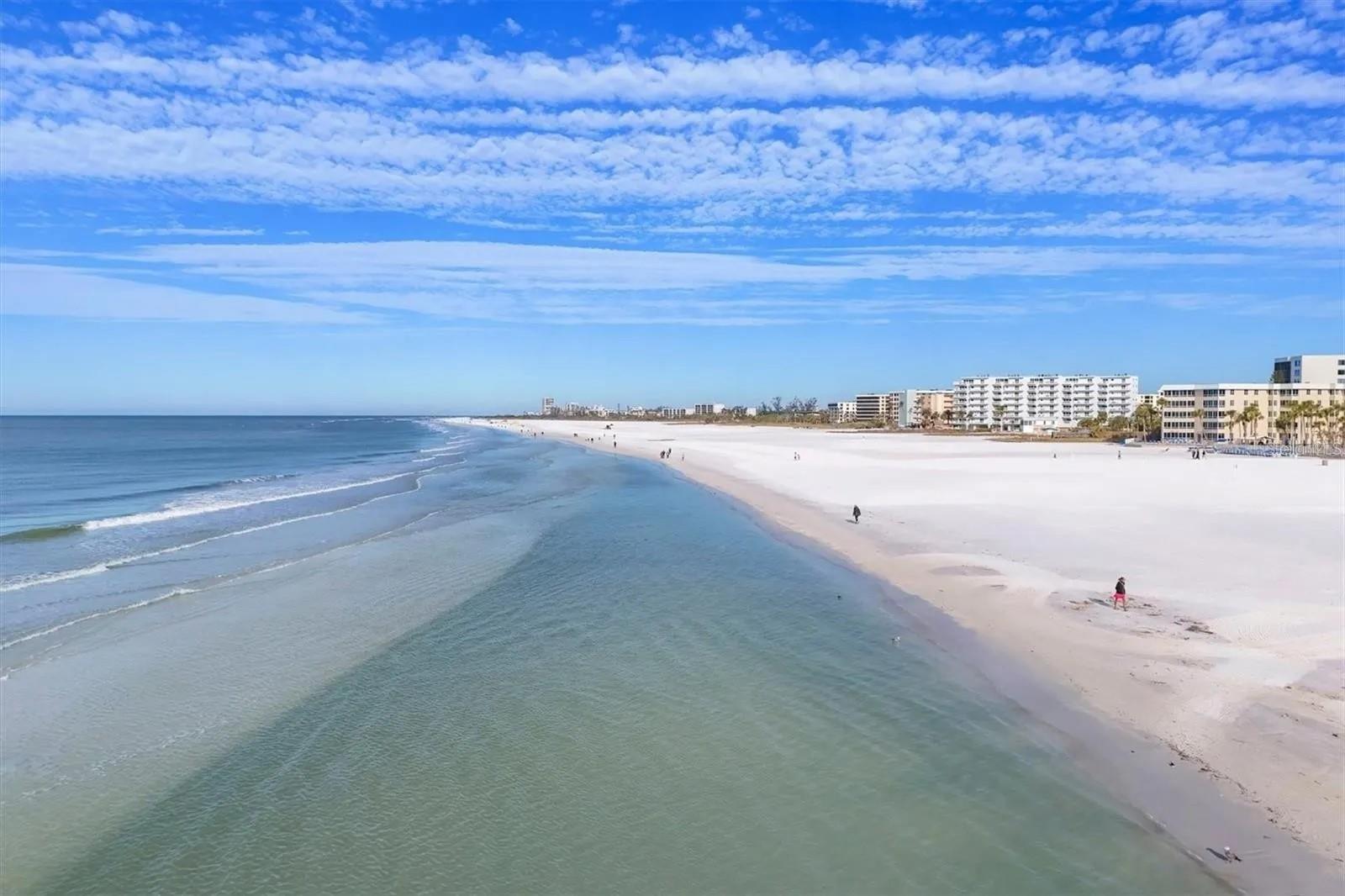 Image 37 of 43 For 6006 Midnight Pass Road 36