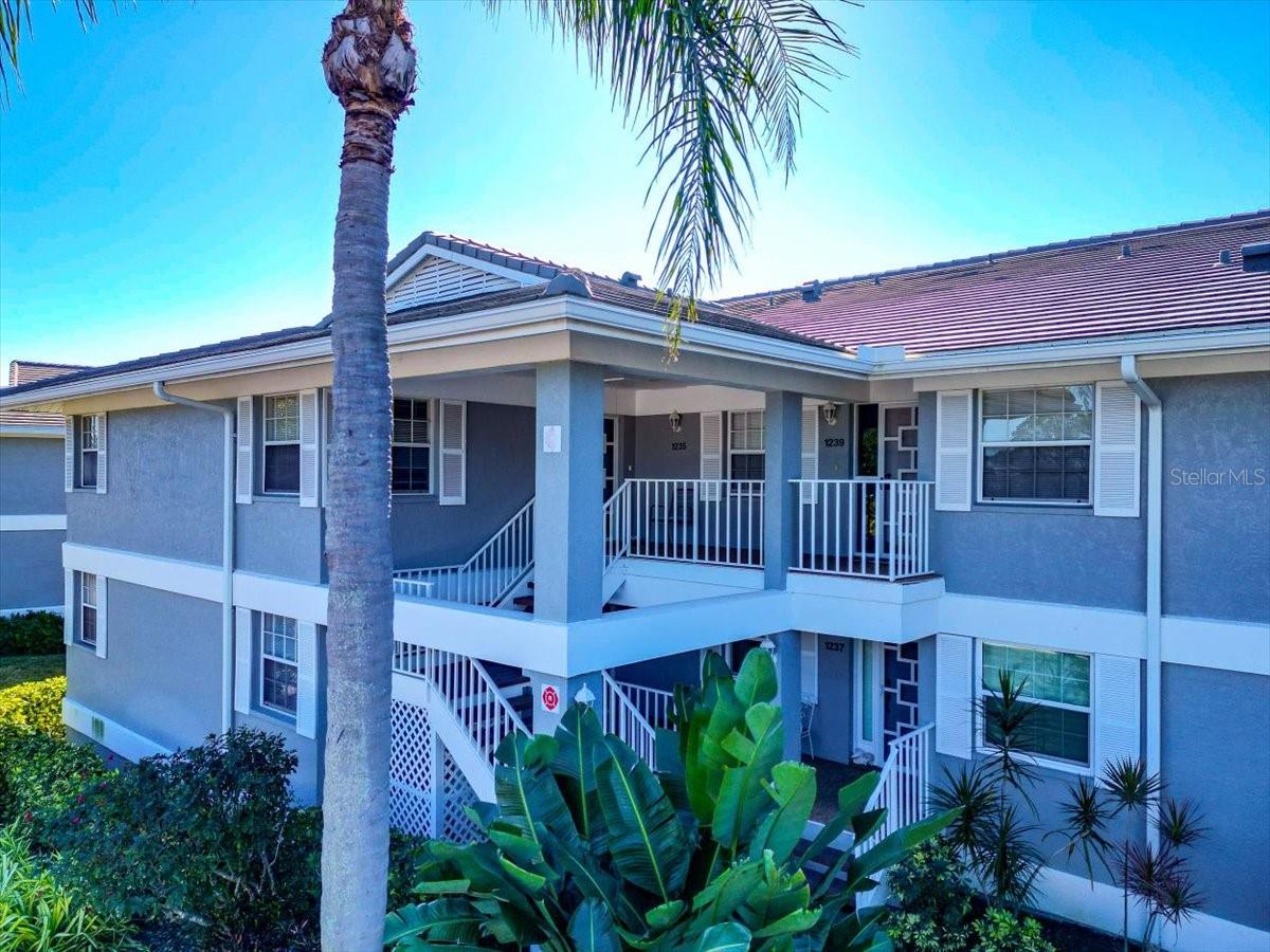 Image 2 of 32 For 1233 Edgewater Circle 65