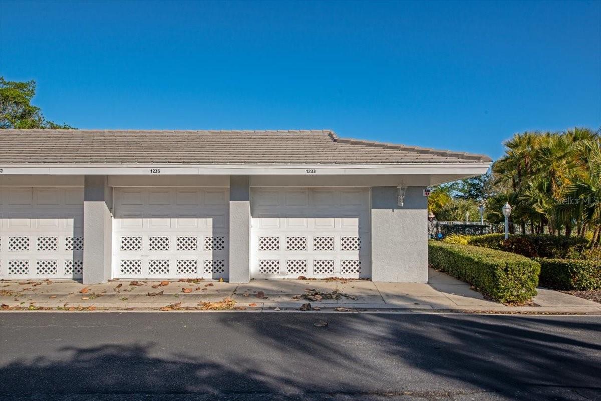 Image 30 of 32 For 1233 Edgewater Circle 65