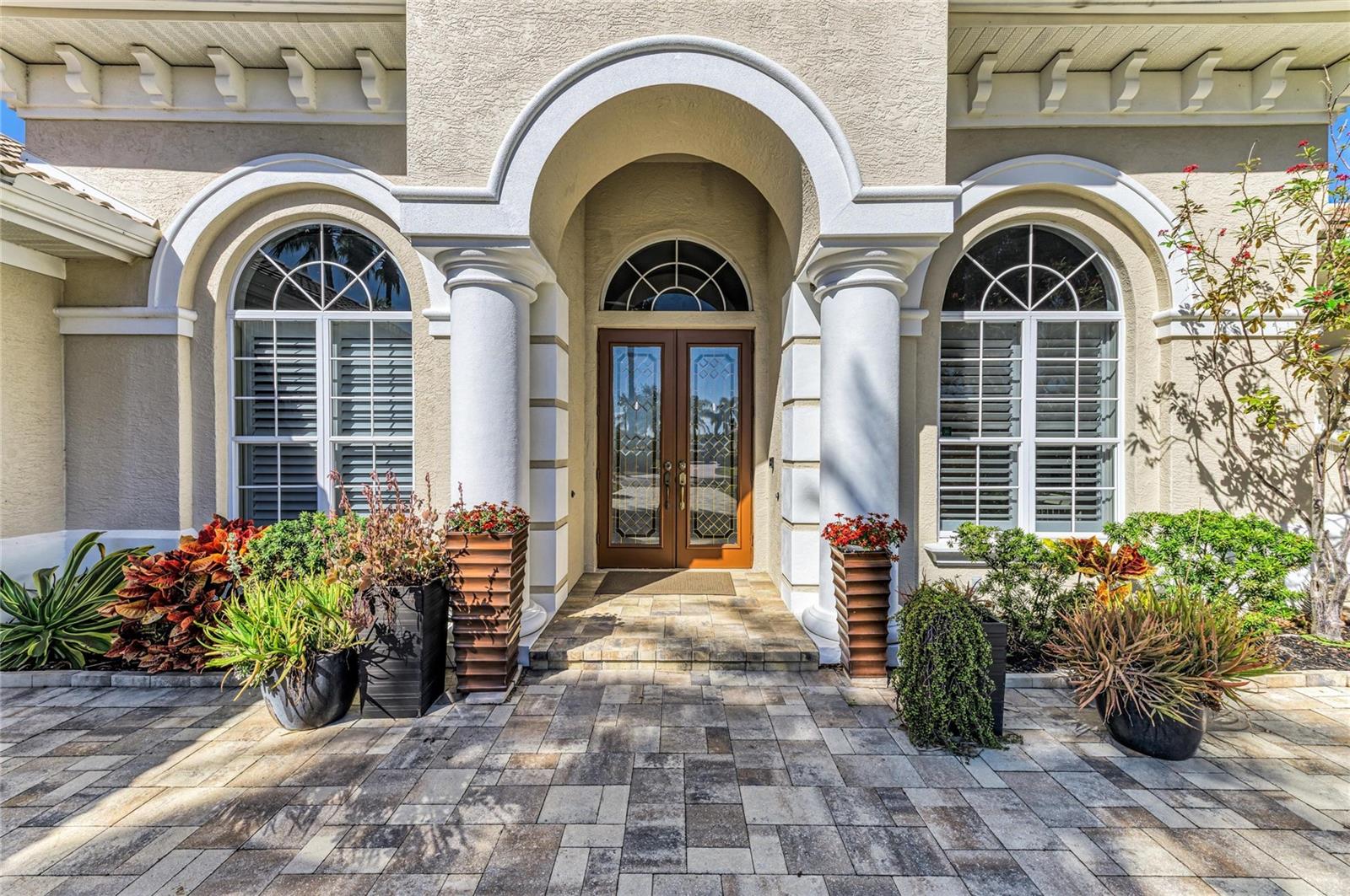 Image 2 of 70 For 7137 Ashland Glen