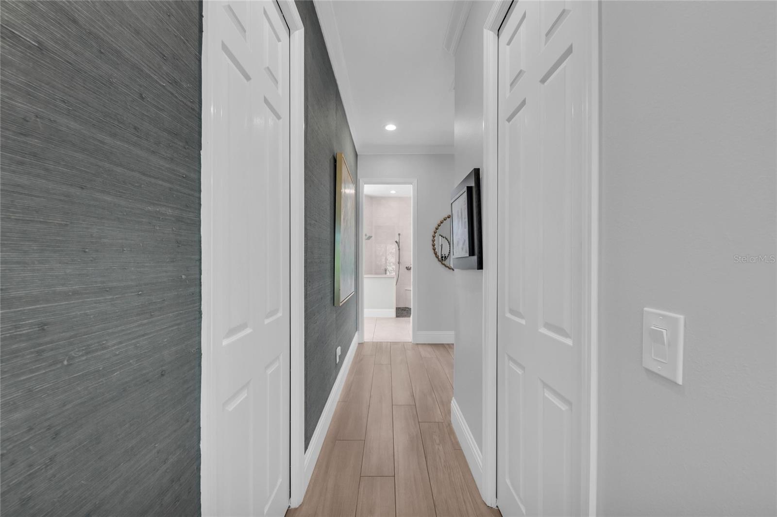 Image 21 of 70 For 7137 Ashland Glen