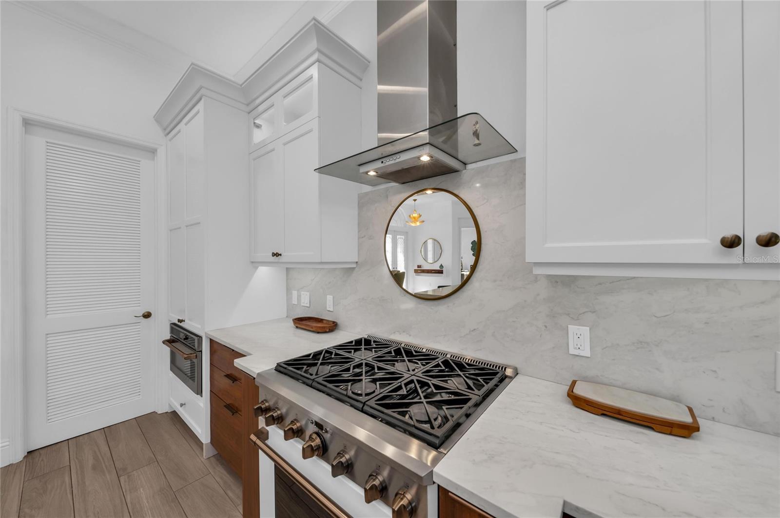 Image 26 of 70 For 7137 Ashland Glen