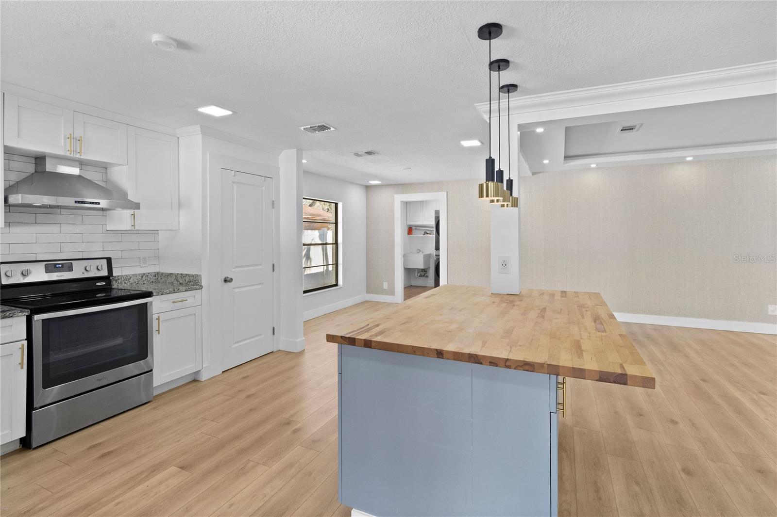 Image 14 of 42 For 14910 Winterwind Drive