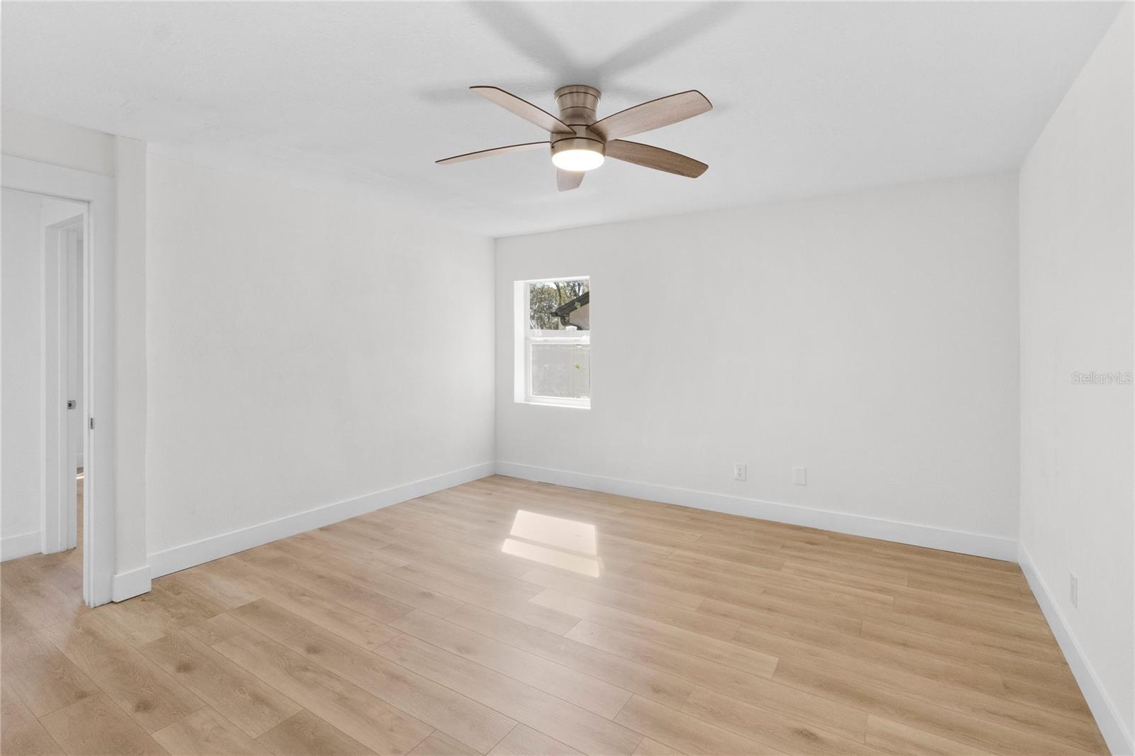 Image 31 of 42 For 14910 Winterwind Drive