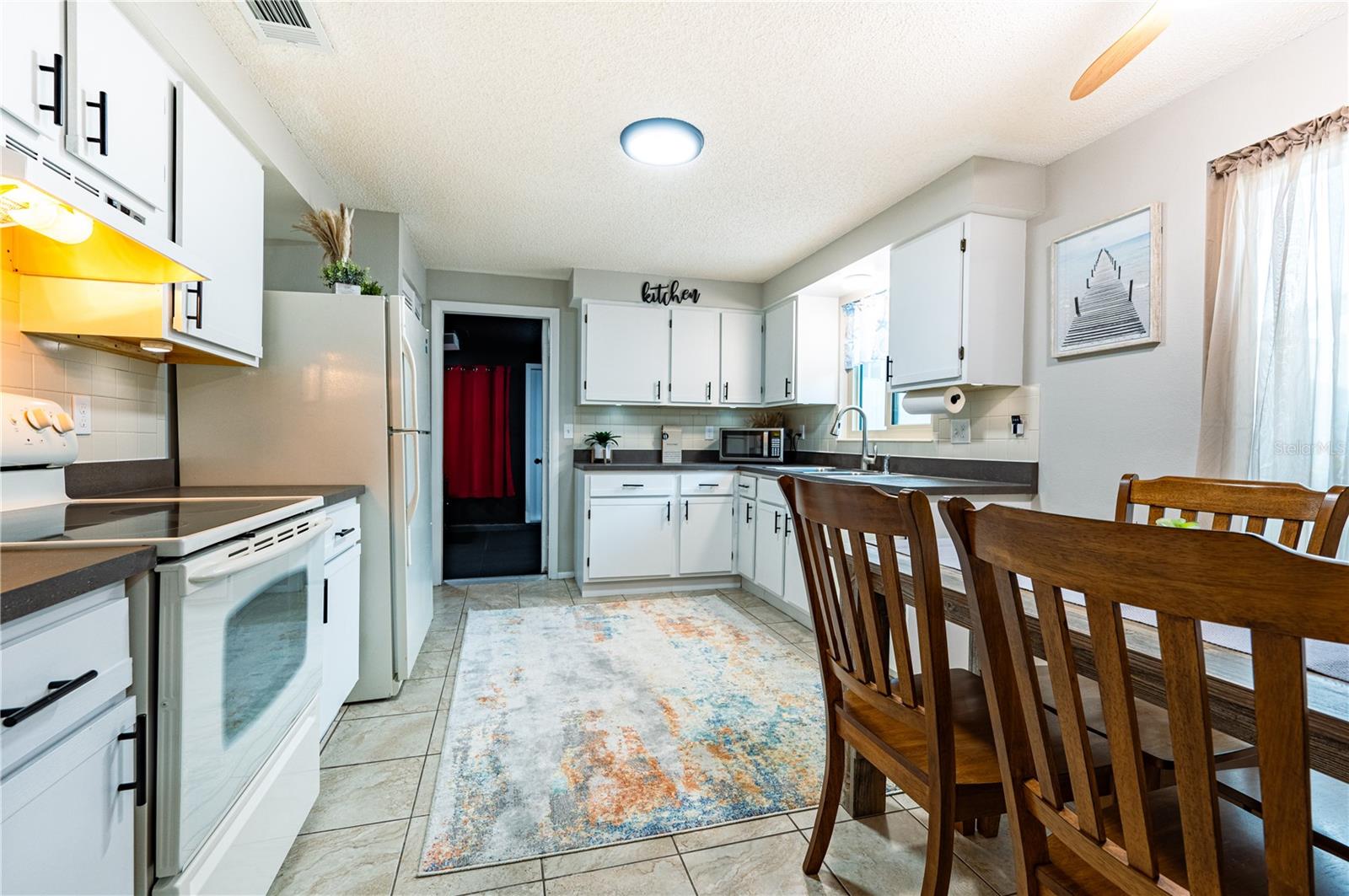 Image 10 of 44 For 6504 39th Avenue W