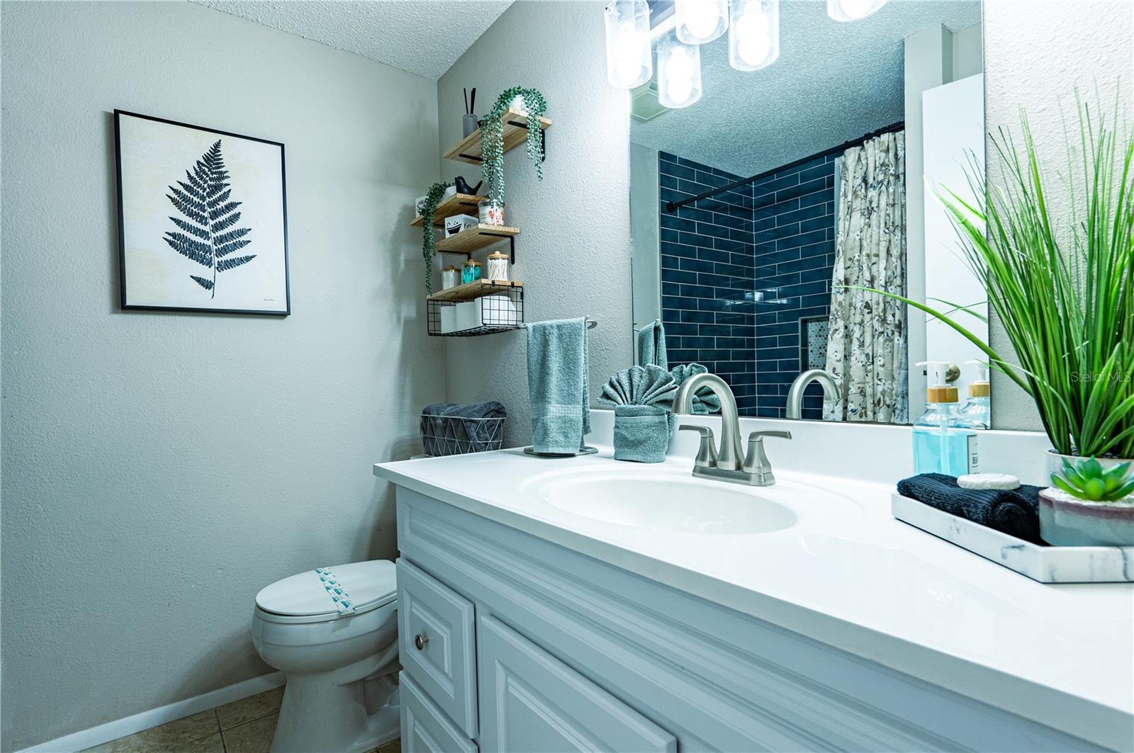 Image 25 of 44 For 6504 39th Avenue W