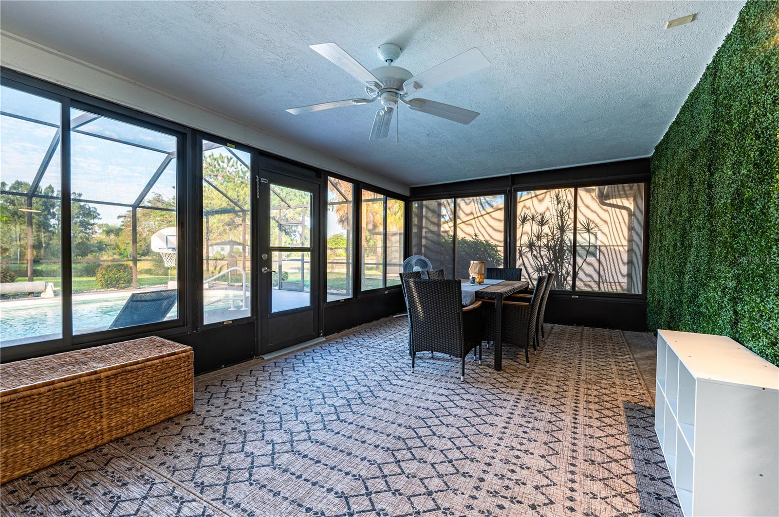 Image 28 of 44 For 6504 39th Avenue W