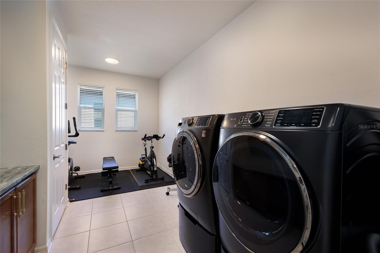 Image 44 of 87 For 17615 Savory Mist Circle