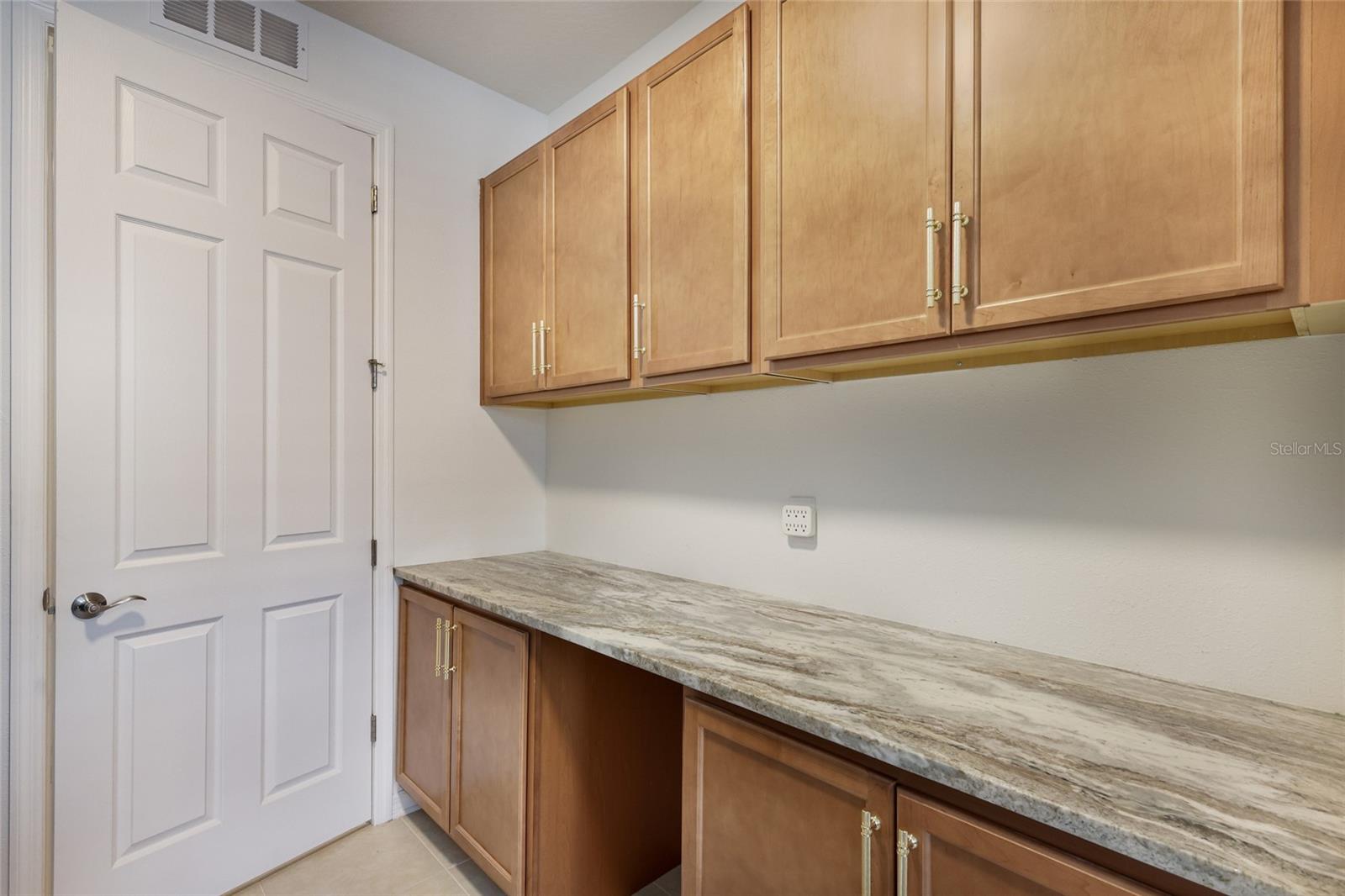 Image 45 of 87 For 17615 Savory Mist Circle