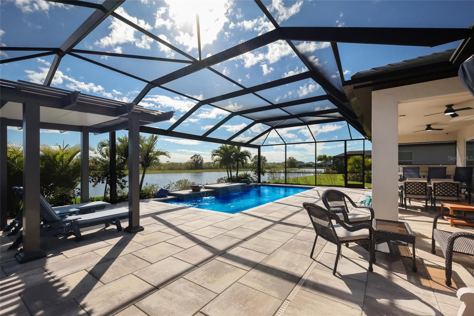 Image 54 of 87 For 17615 Savory Mist Circle