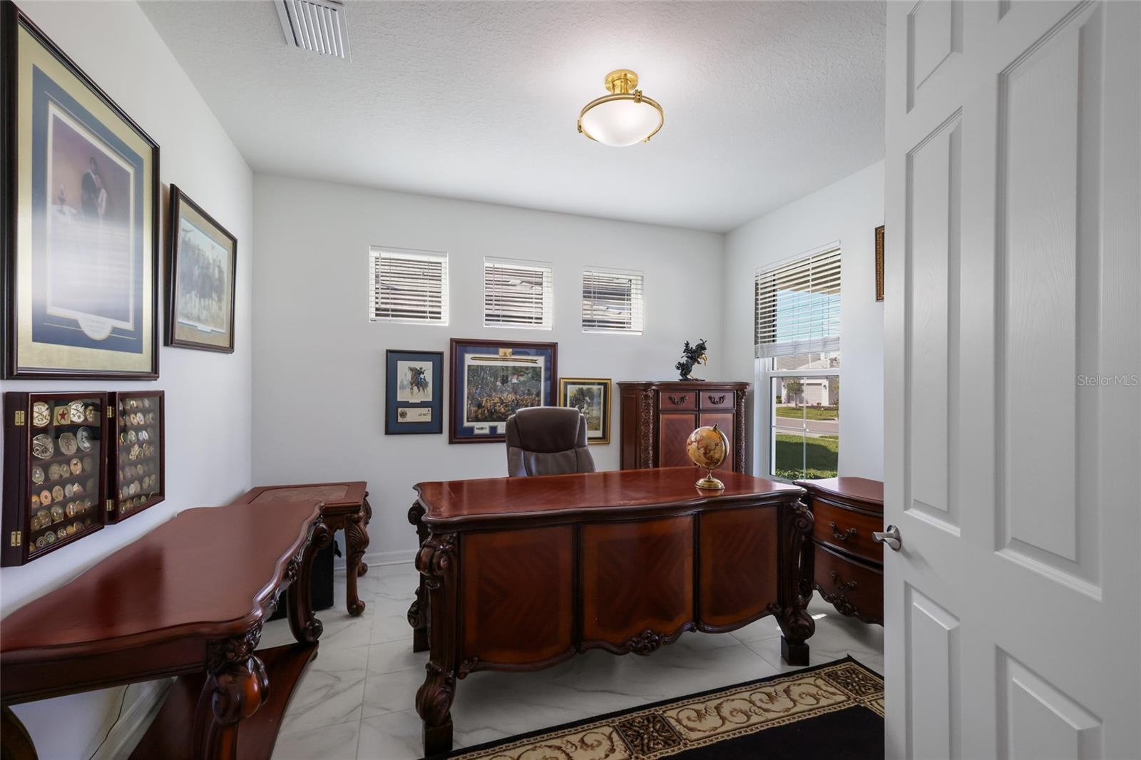 Image 8 of 87 For 17615 Savory Mist Circle