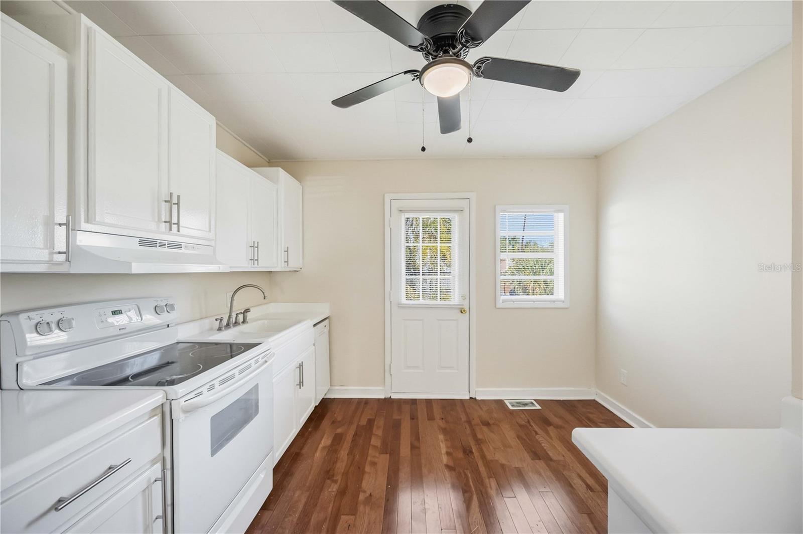 Image 17 of 58 For 2710 3rd Avenue W