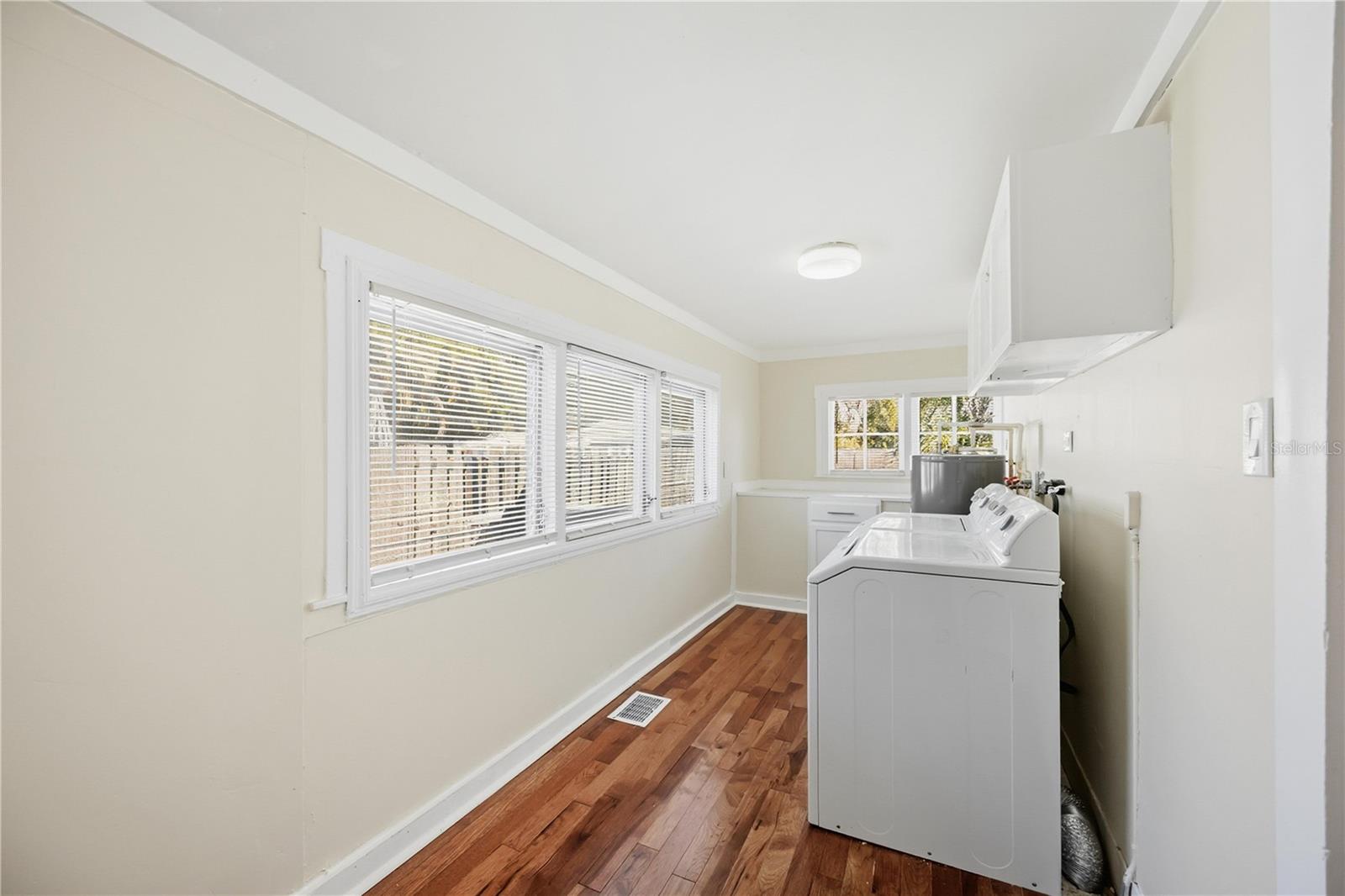 Image 20 of 58 For 2710 3rd Avenue W