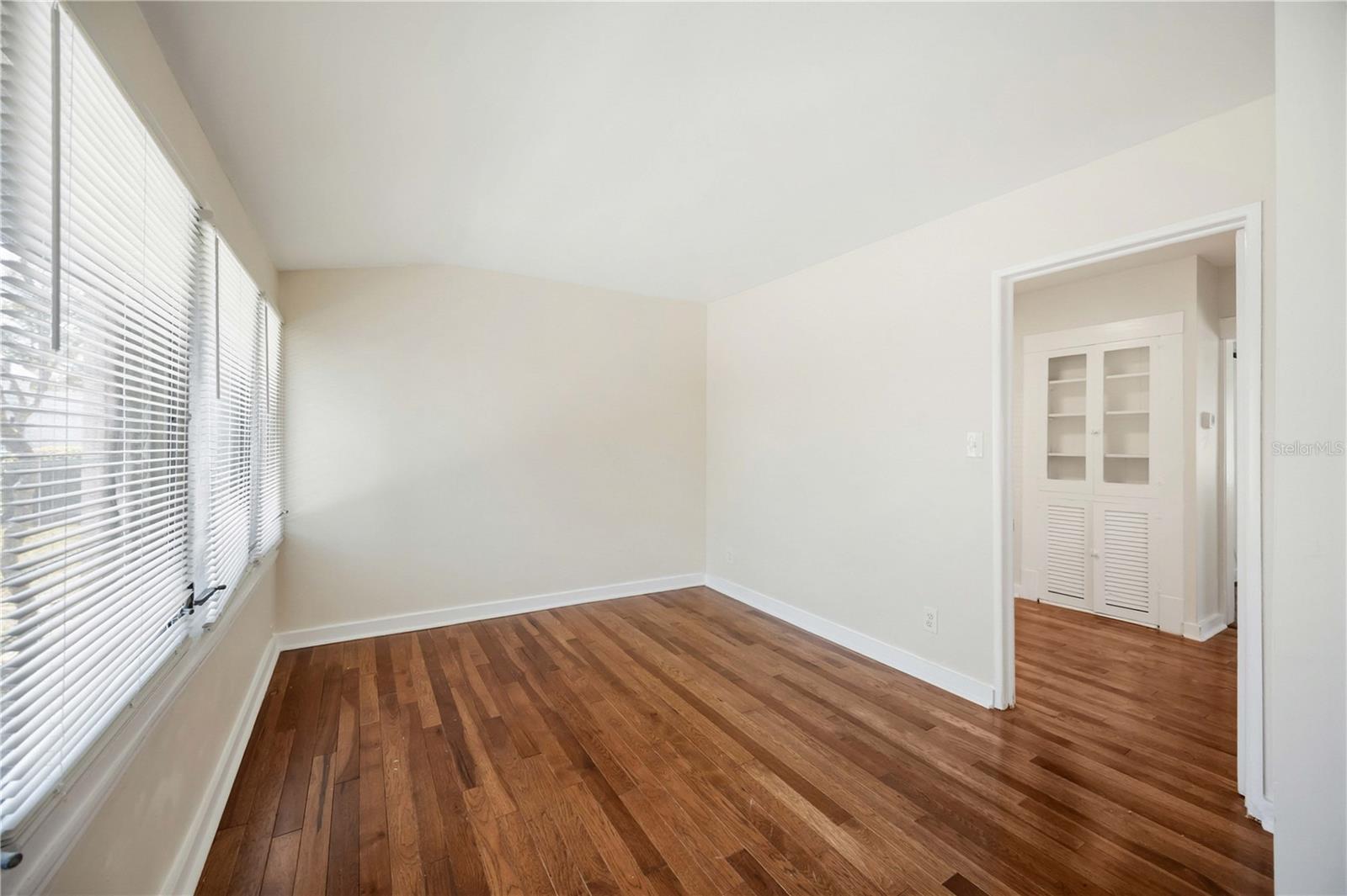 Image 28 of 58 For 2710 3rd Avenue W