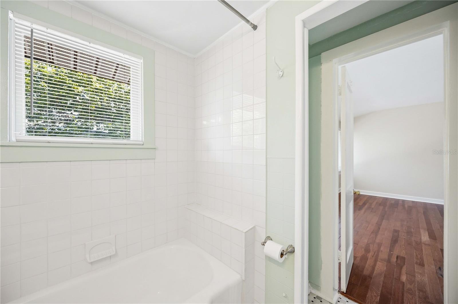 Image 31 of 58 For 2710 3rd Avenue W