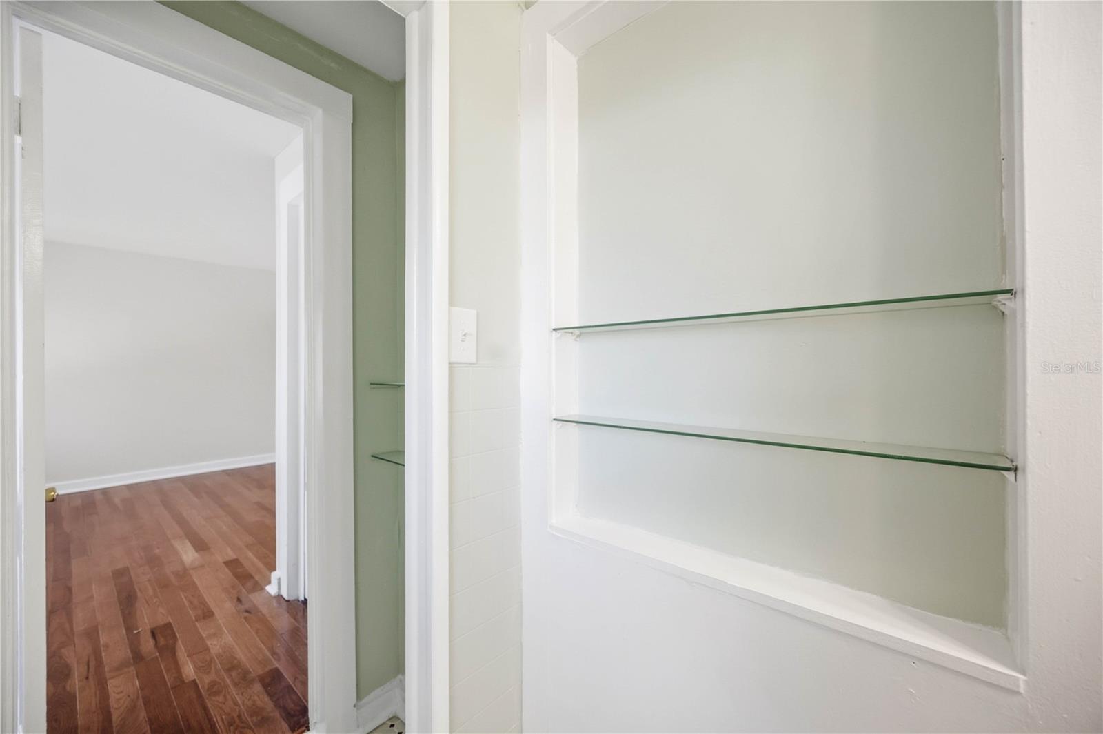 Image 32 of 58 For 2710 3rd Avenue W