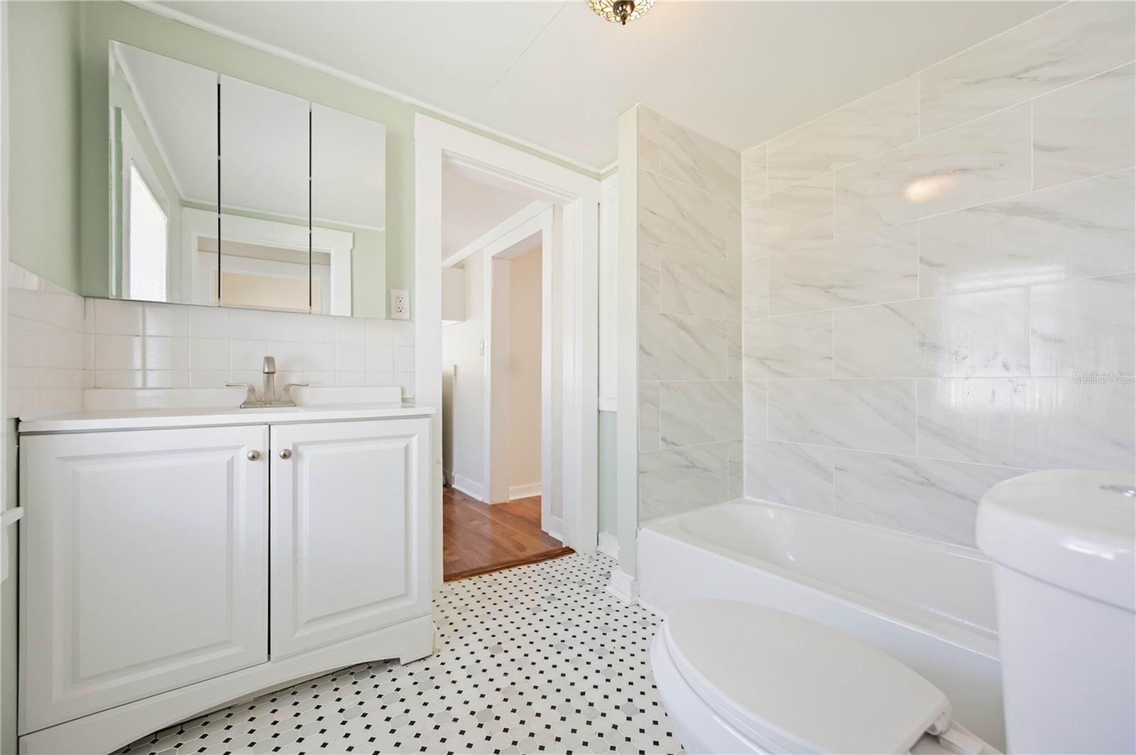 Image 35 of 58 For 2710 3rd Avenue W