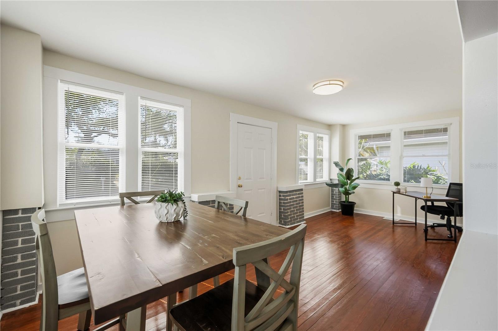 Image 5 of 58 For 2710 3rd Avenue W