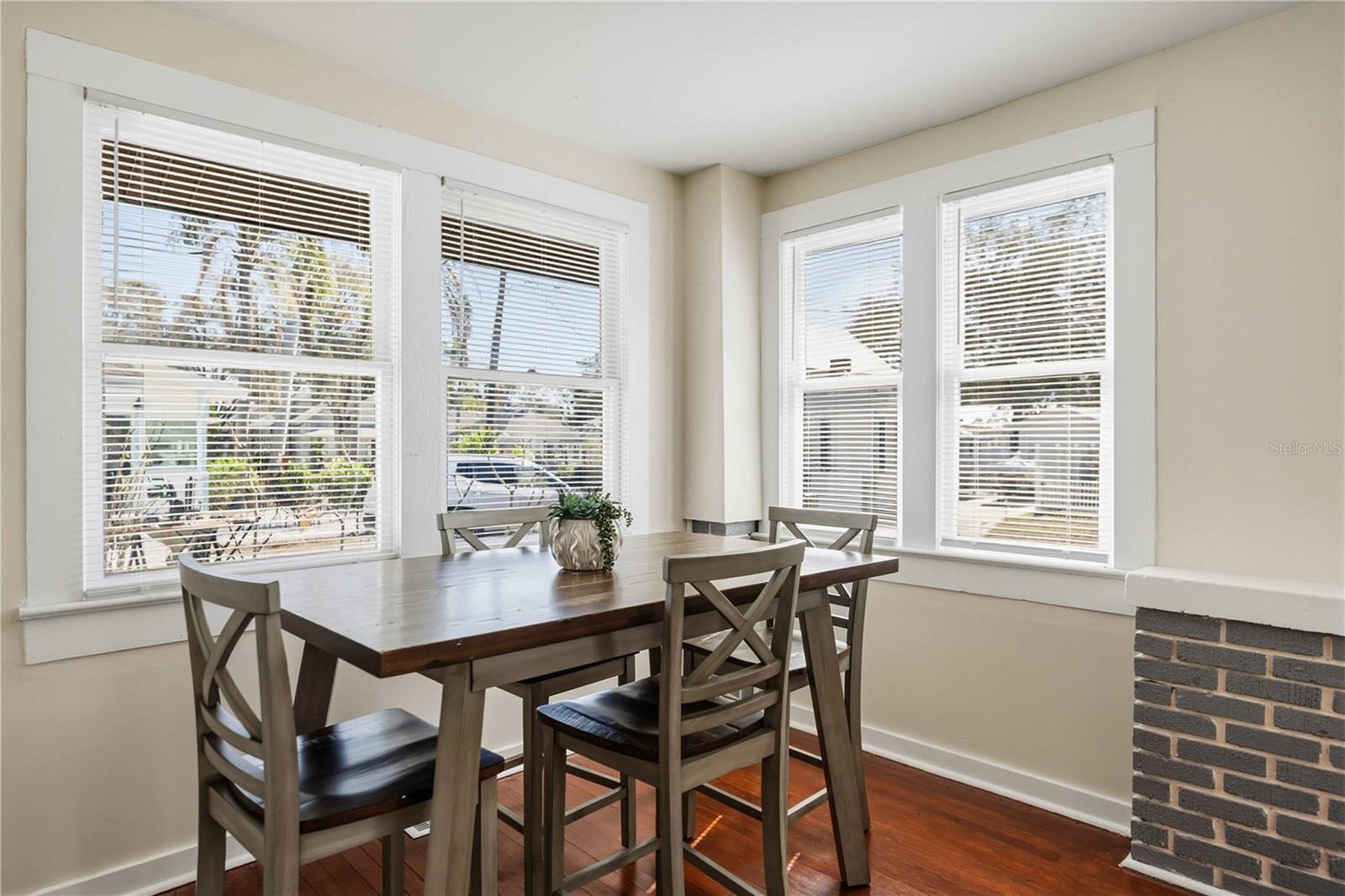 Image 9 of 58 For 2710 3rd Avenue W