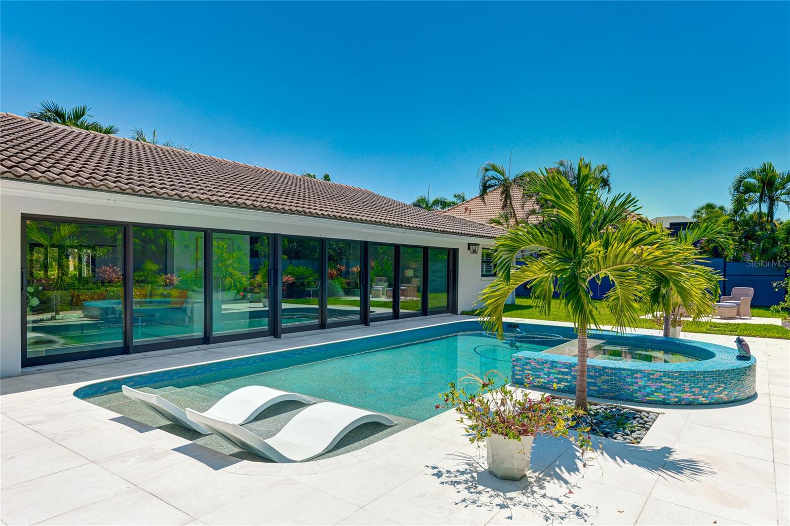 Image 2 of 83 For 526 Bird Key Drive