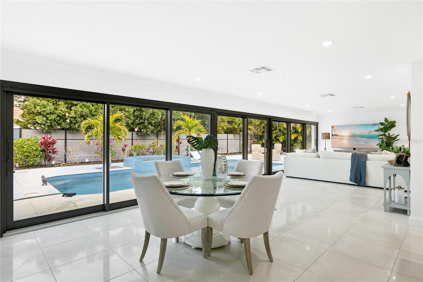 Image 20 of 83 For 526 Bird Key Drive