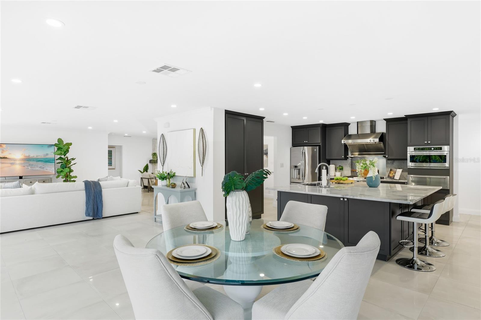 Image 21 of 83 For 526 Bird Key Drive