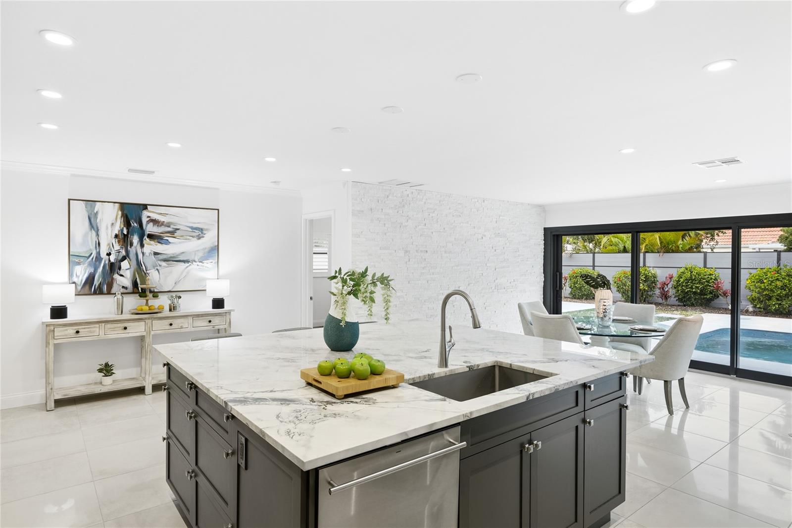 Image 25 of 83 For 526 Bird Key Drive