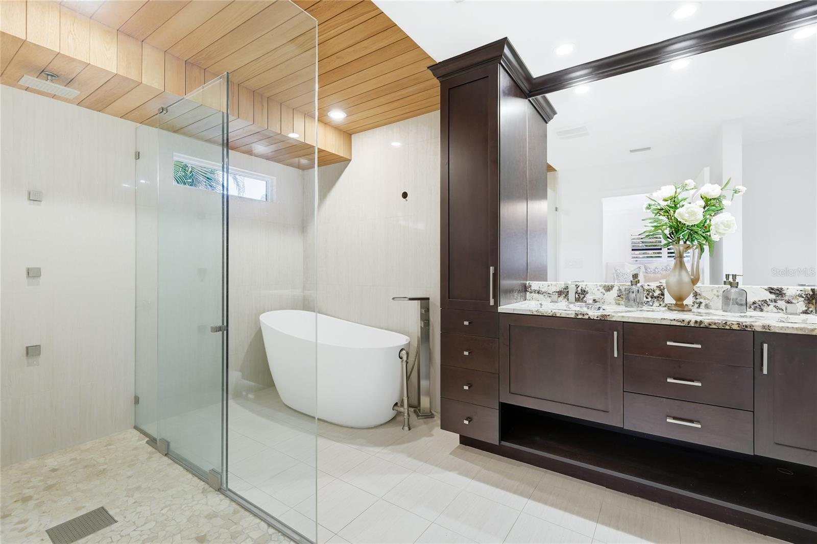 Image 32 of 83 For 526 Bird Key Drive