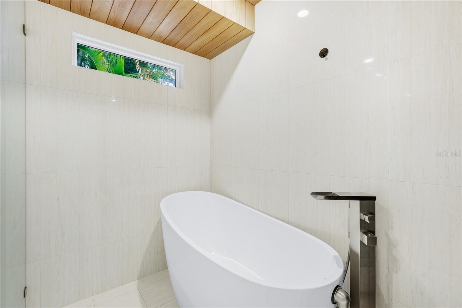 Image 35 of 83 For 526 Bird Key Drive