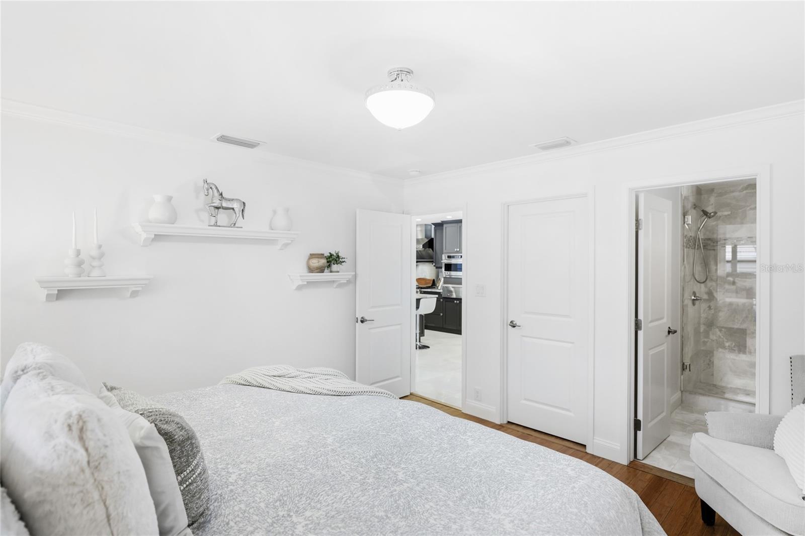 Image 38 of 83 For 526 Bird Key Drive