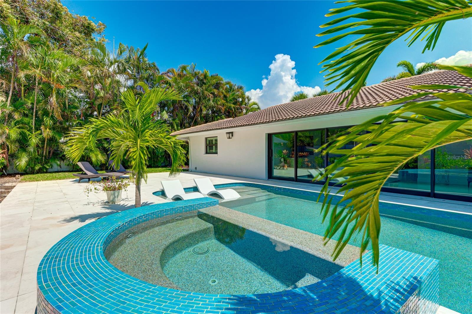 Image 49 of 83 For 526 Bird Key Drive