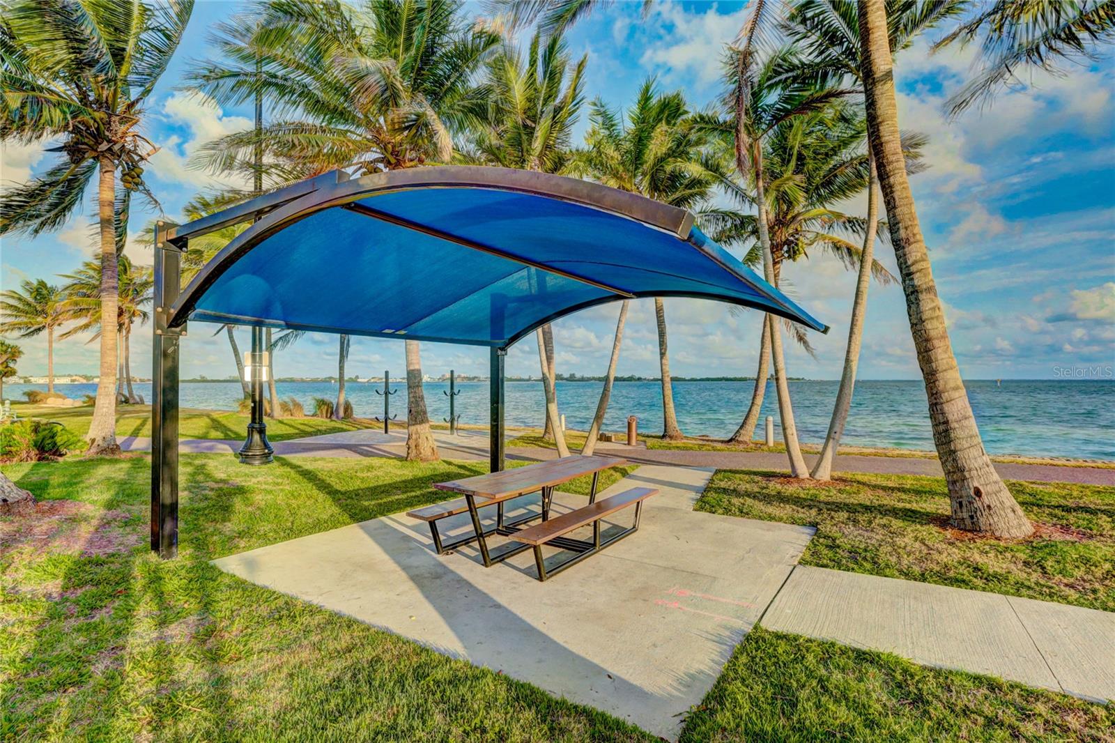 Image 68 of 83 For 526 Bird Key Drive