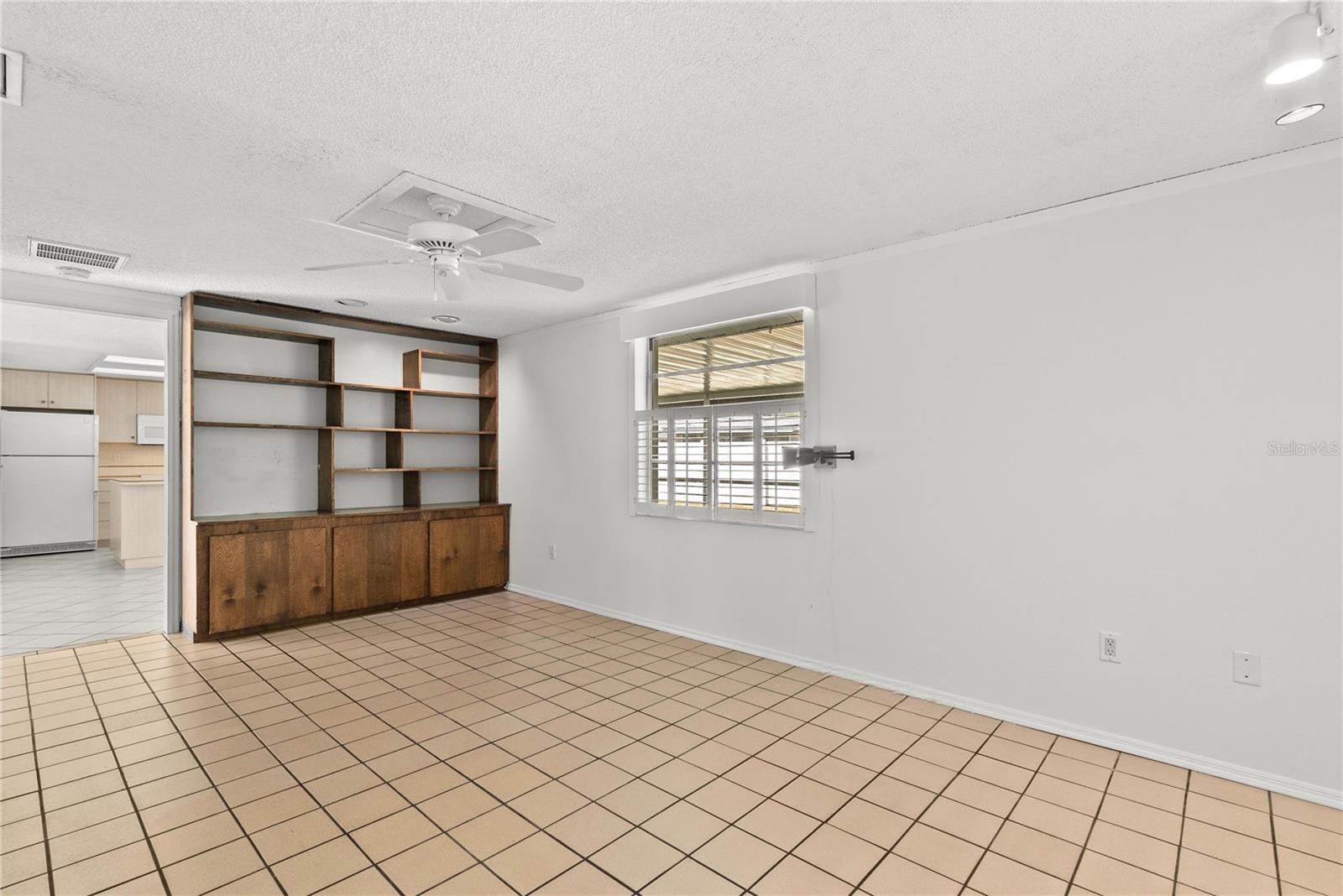 Image 10 of 47 For 3717 Prado Drive