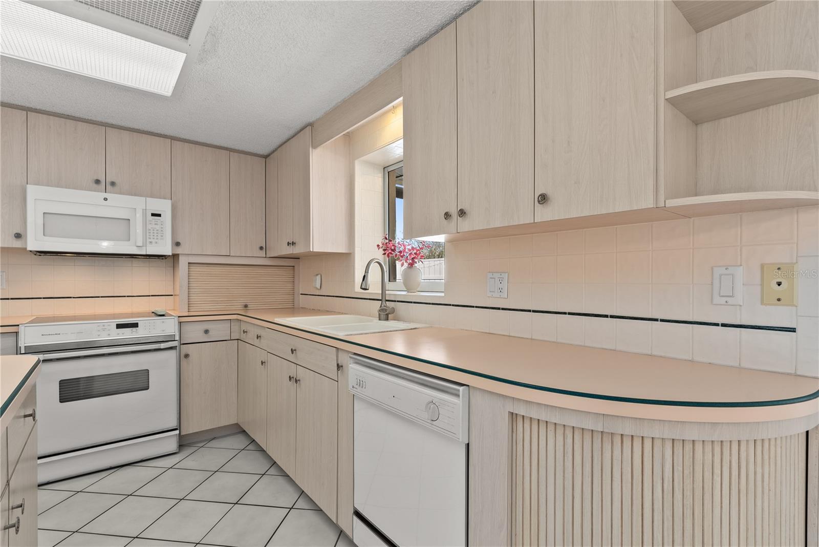 Image 15 of 47 For 3717 Prado Drive