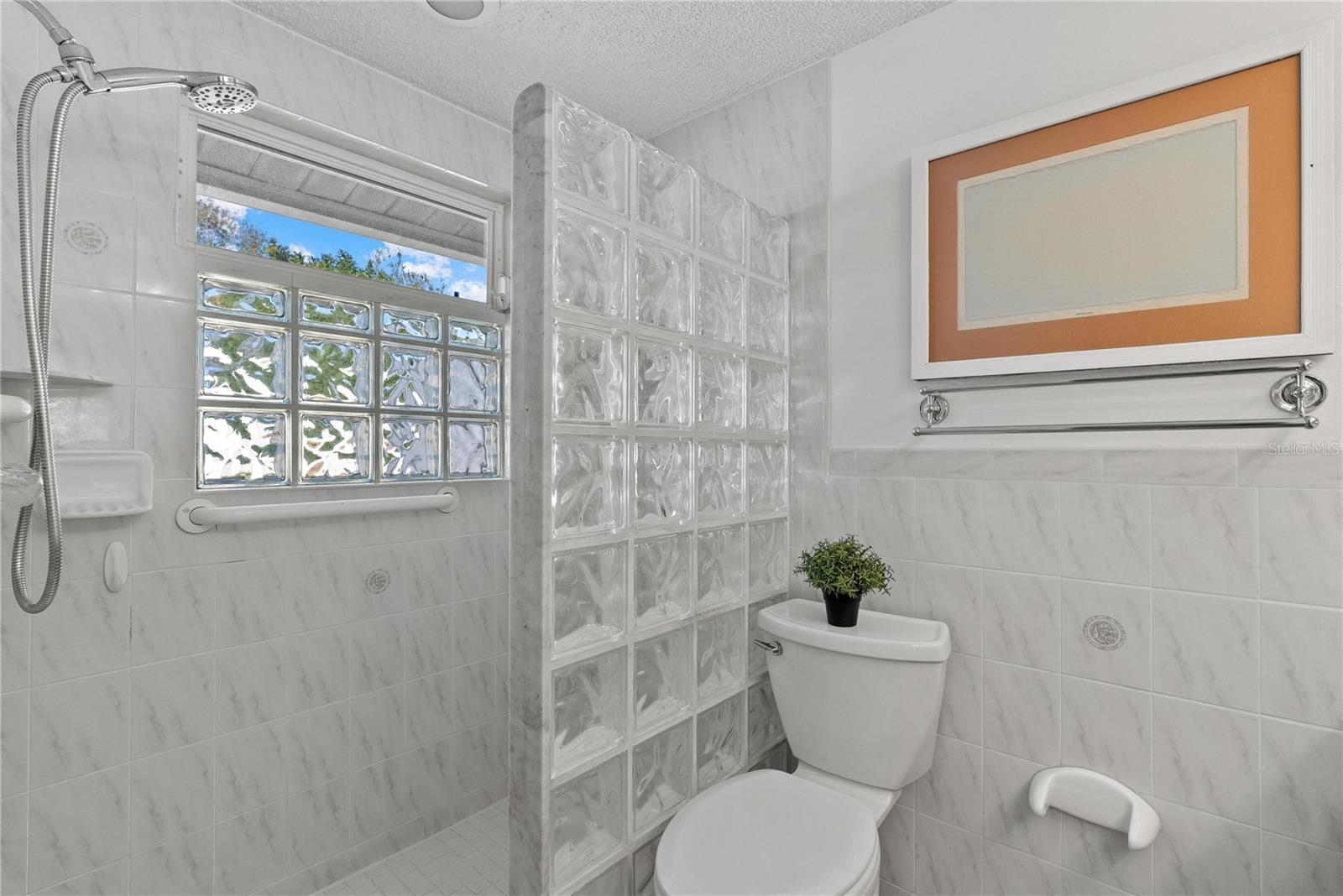 Image 23 of 47 For 3717 Prado Drive